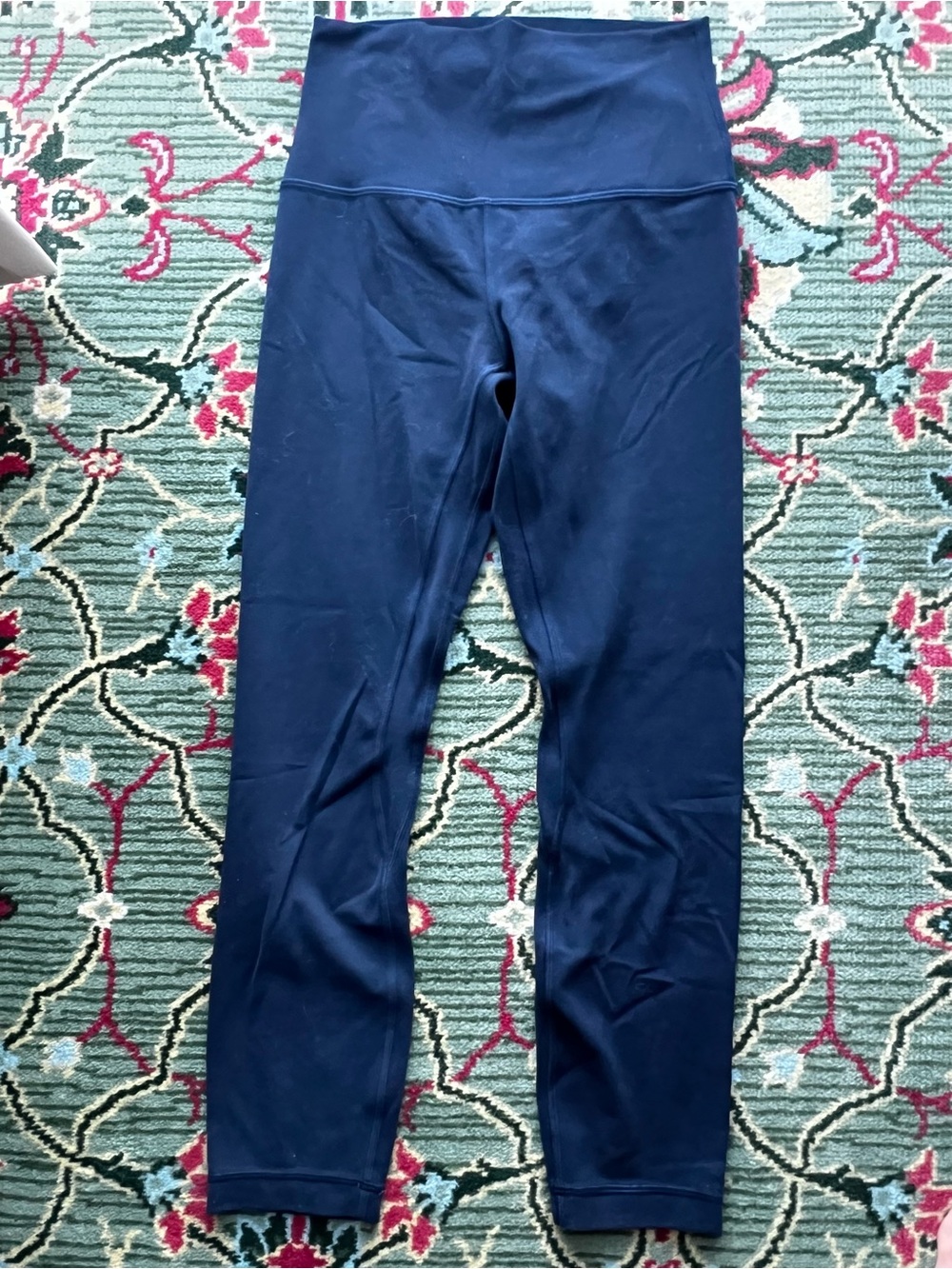 Lululemon Women’s size 4 Yoga Pants - NWOT